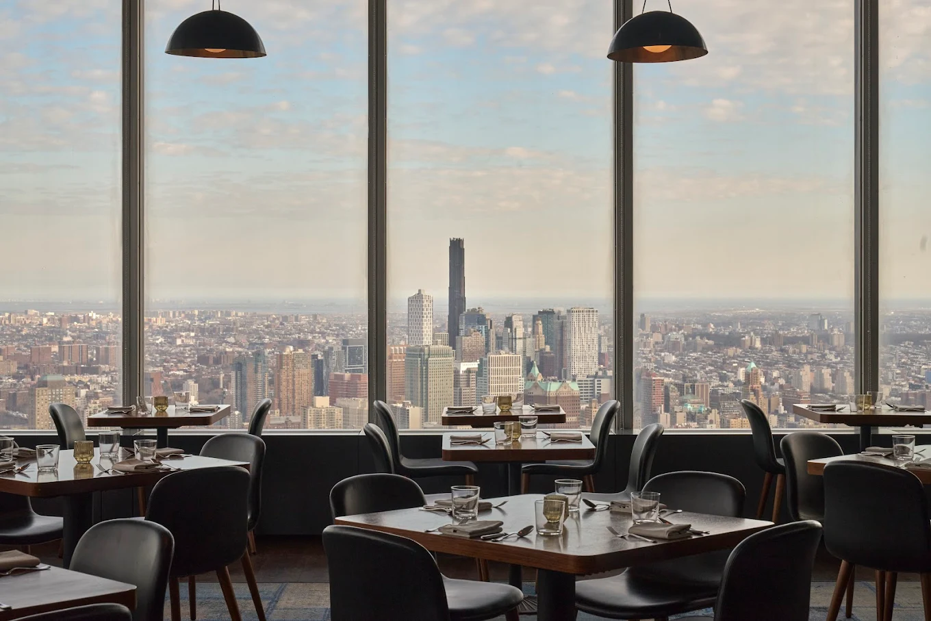 Manhatta dining room and Manhattan skyline